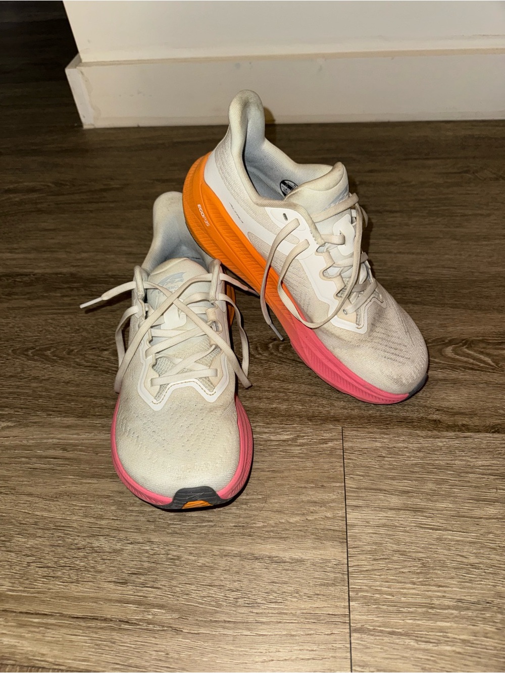 Women’s Altra Experience Flow running shoes
